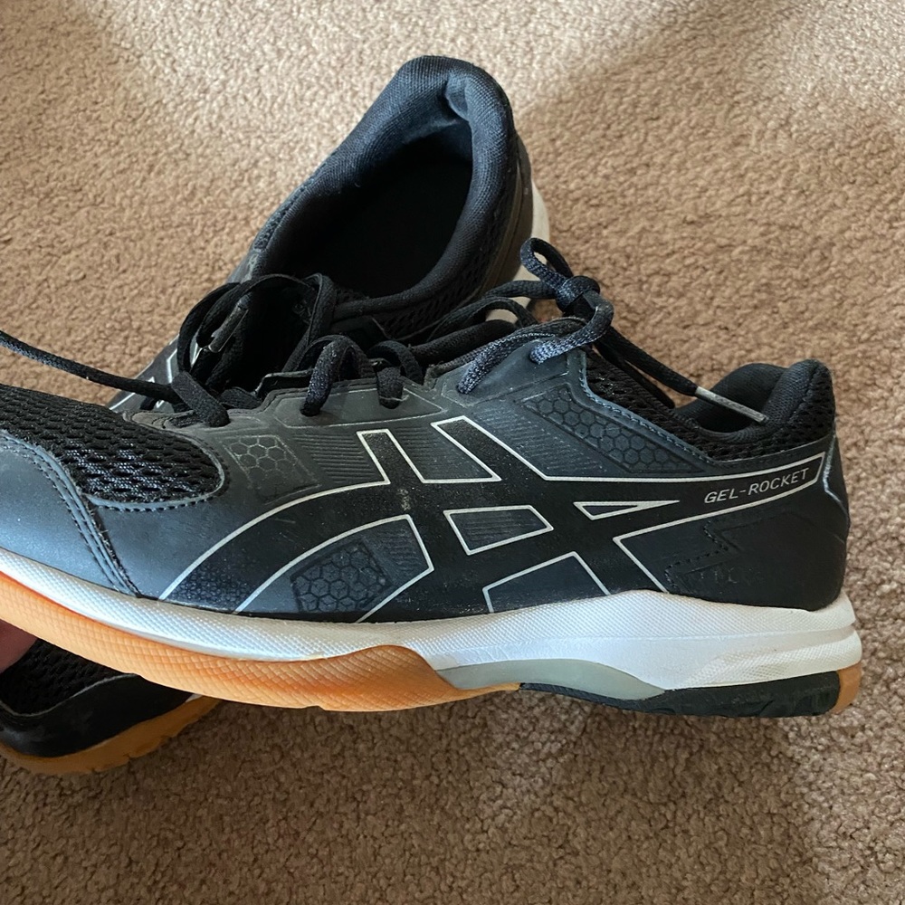 Volleyball court shoes